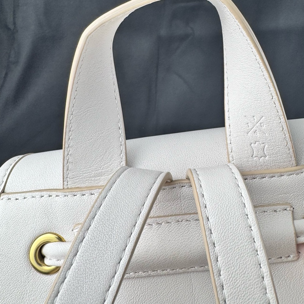 Coach Turnlock Leather Backpack White Classic Gold Hardware NWOT Clean Condition - Picture 13 of 16